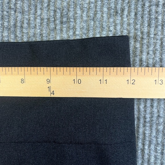 New Balance Compression Shorts Womens M Black High Rise Seamless Nylon Spandex - Picture 7 of 7